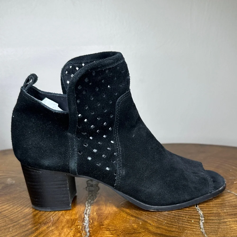 Gianni Bini Black Suede Ankle Boots Size 6 1/2